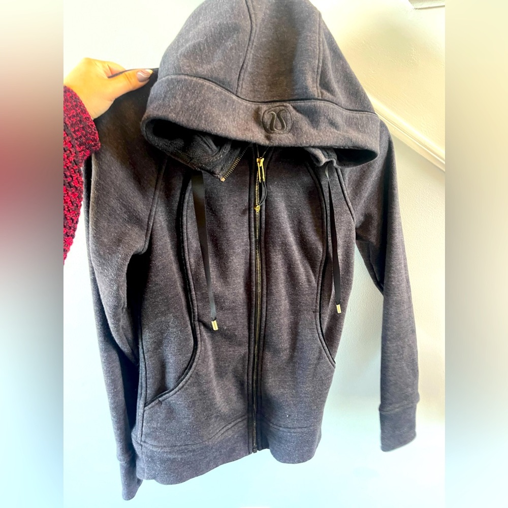 Lululemon sweater, lightly worn. Grey